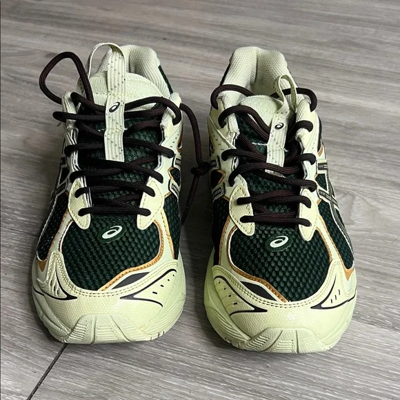 ASICS GT 2160' Dark Green and Cream Sneakers - Picture 2 of 13